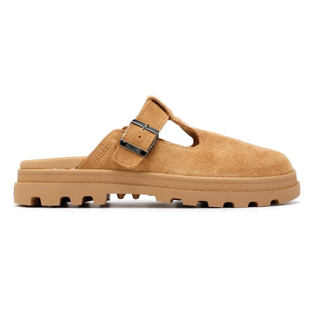 Suede mule sandals featuring a soft suede upper and comfortable microfiber lining. Designed with an adjustable buckle closure and added elastic for a secure fit. The molded footbed ensures all-day comfort, while the lightweight DuneLite outsole provides durable support.