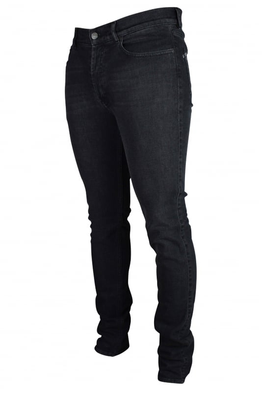 Vaqueros negros de algodón elástico de Givenchy.Etiqueta de cuero negro en la parte trasera.Logotipo blanco en el bolsillo trasero.Trabillas para el cinturón.Ajuste delgado.Material: 98% algodón, 2% elastano.Made in Italy.