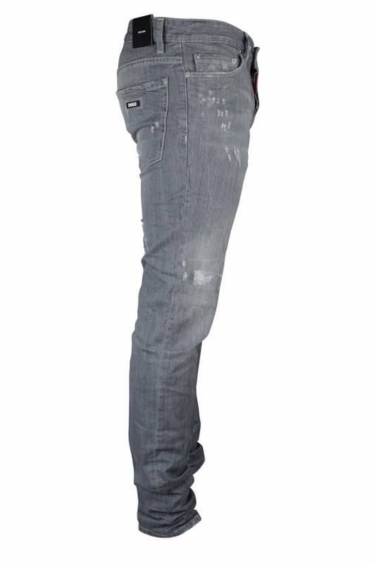 Dsquared2 Slim Jeans en gris claro.Efecto descolorido con rasgaduras.Cierre central con botón metálico.Parche con el logotipo  DSQ2  en el bolsillo trasero.Modelo de 5 bolsillos.98% algodón y 2% elastano.Made in Italy.