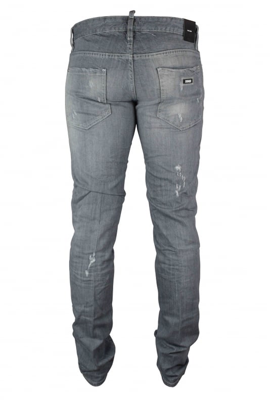 Dsquared2 Slim Jeans en gris claro.Efecto descolorido con rasgaduras.Cierre central con botón metálico.Parche con el logotipo  DSQ2  en el bolsillo trasero.Modelo de 5 bolsillos.98% algodón y 2% elastano.Made in Italy.