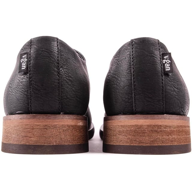 Enjoy fashion with a conscience with vegan footwear brand V.GAN. This mens plain toe derby from the newly launched vegan shoe company is exclusive to SOLE & SOLETRADER and is smartly finished with subtle branding details. This lace-up style is free of animal products, is PETA approved and is made in a vegan certified factory.