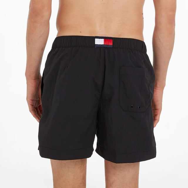 Elasticated drawstring waist.Two side slip pockets.Tommy Hilfiger branding.Tommy Hilfiger flag embroidery on hip.