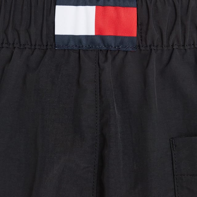 Elasticated drawstring waist.Two side slip pockets.Tommy Hilfiger branding.Tommy Hilfiger flag embroidery on hip.