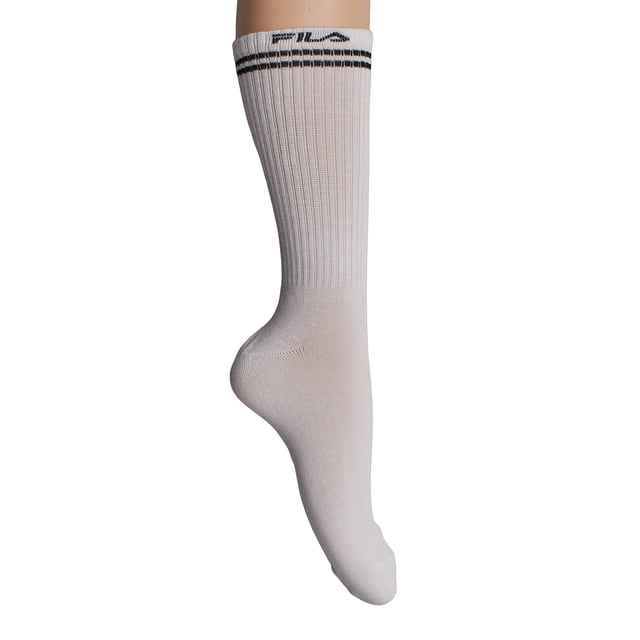 Paquete de 3 Calcetines Largos de Bambú F5507 para Hombres y Mujeres Este paquete de calcetines Fila combina un diseño retro con materiales modernos. Su construcción de fibra de bambú ofrece una suavidad extra, transpirabilidad y propiedades antibacterianas naturales, ideales para el uso diario.
Detalles:
- Diseño unisex de caña alta.
- Puños acanalados.
- Paquete de 3 pares.
- Estilo deportivo con logo Fila bordado y rayas decorativas contrastantes.
- Fabricado con fibra de bambú.
- Alta capacidad de absorción de humedad.
- Costuras suaves.
- Adecuados para combinar con zapatillas, botas o calzado deportivo.
Una elección perfecta para quienes buscan calcetines hasta la rodilla versátiles, suaves y duraderos, con el valor añadido de una tela sostenible como el bambú y el respaldo de una marca icónica como Fila.
Composición: 62% Viscosa, 32% Poliéster, 4% Elastodieno, 2% Elastano
Cuidado:
Lavar a máquina a un máximo de 30°C.
No usar blanqueadores ni productos blanqueadores.
No planchar.
No limpiar en seco.
Secar al aire o en secadora a baja temperatura.
