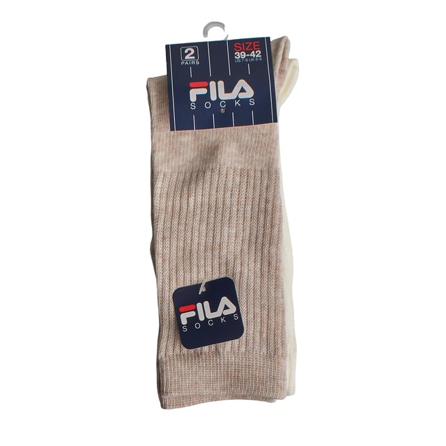 Pack-2 Calcetines Largos Deportivos F3611 para Hombre y Mujer Este pack de calcetines Fila es perfecto para quienes valoran la sencillez, la calidad y el confort en el día a día. Su diseño de caña alta acanalada proporciona sujeción sin presión, y su tejido suave ofrece una sensación agradable desde la primera puesta.
Detalles:
- Composición con alto porcentaje de algodón que aporta suavidad natural y transpirabilidad.
- Modelo unisex, apto para hombre o mujer.
- Caña alta con canalé elástico que mejora el ajuste y la estabilidad.
- Logo Fila bordado en el empeine.
- Logo Fila bordado en el empeine.
- Pack funcional de dos pares.
Una opción básica y versátil con el sello de calidad Fila. Ideal para quienes buscan calcetines altos. cómodos, discretos y duraderos para cualquier ocasión.
Composición: 88% Algodón, 11% Poliéster, 1% Elastano
Cuidados:
Lavar a máquina a un máximo de 30 °C.
No usar lejía ni blanqueadores.
No planchar.
No lavar en seco.
Secar al aire o en secadora a baja temperatura.