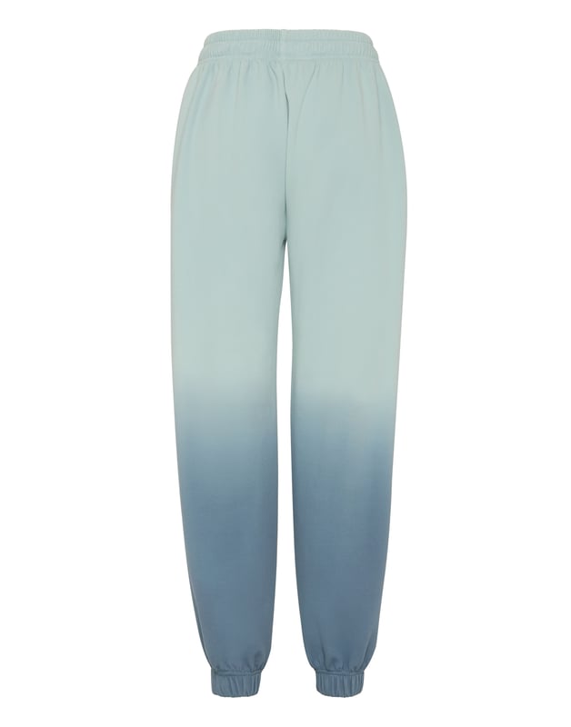 Estos pantalones de jogging son el complemento perfecto para alcanzar tus objetivos. Comodidad y rendimiento se complementan con el estilo Plein Sport.   Mezcla de algodón estampado   Estampado integral en degradé   Cintura elástica con cordón   Parche elástico en la pernera izquierda   Dos bolsillos con aberturas   Corte holgado   Puños elásticos en las perneras.