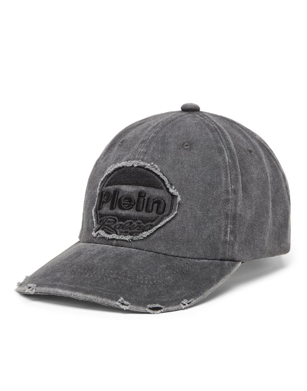 Peppen Sie Ihr Outfit mit der Baseballkappe mit dem ikonischen Schriftzug der Marke auf. Erfahren Sie mehr.   Abriebfester Baumwolltwill   Gestickter Aufnäher auf dem Schirm   Stickerei unter dem Visor   Verstellbares Klettband auf der Rückseite
