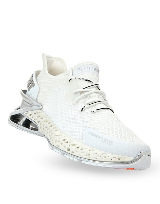 Hardloopschoen Thunder Force Genx These Thunder Force Gen X 01 runners are born from the creativity of the Plein Sport Lab aiming at conjugating cutting-edge technology and a unique and outstanding design. Dynamic, reinforced mesh and rubberized upper for all-round protection Slip-on fit for stability and snug fit Logoed tubular laces Brand featured on heel counter and tongue Ultra light-weight, ergonomic, high-tech, shock-absorbing, perforated, rubberized midsole with metal details Outsole shaped for optimal grip Inner lining