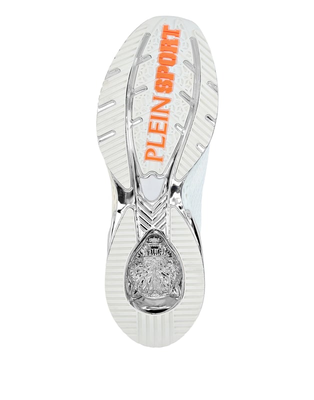 Hardloopschoen Thunder Force Genx These Thunder Force Gen X 01 runners are born from the creativity of the Plein Sport Lab aiming at conjugating cutting-edge technology and a unique and outstanding design. Dynamic, reinforced mesh and rubberized upper for all-round protection Slip-on fit for stability and snug fit Logoed tubular laces Brand featured on heel counter and tongue Ultra light-weight, ergonomic, high-tech, shock-absorbing, perforated, rubberized midsole with metal details Outsole shaped for optimal grip Inner lining