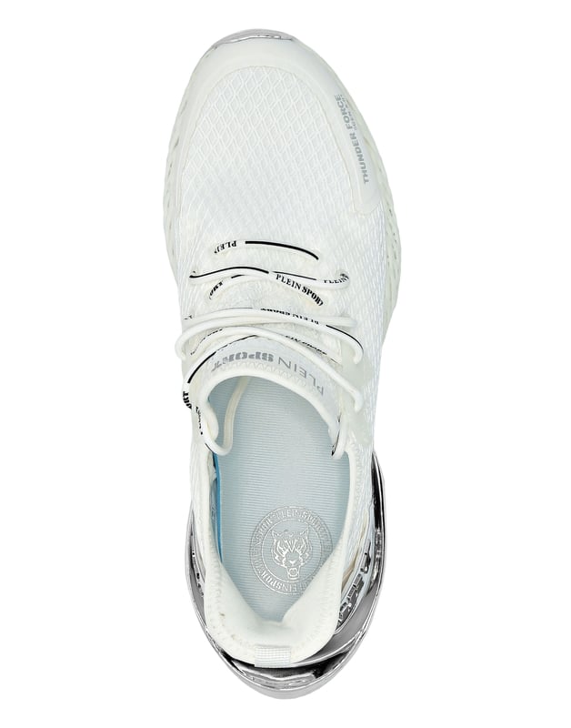 Hardloopschoen Thunder Force Genx These Thunder Force Gen X 01 runners are born from the creativity of the Plein Sport Lab aiming at conjugating cutting-edge technology and a unique and outstanding design. Dynamic, reinforced mesh and rubberized upper for all-round protection Slip-on fit for stability and snug fit Logoed tubular laces Brand featured on heel counter and tongue Ultra light-weight, ergonomic, high-tech, shock-absorbing, perforated, rubberized midsole with metal details Outsole shaped for optimal grip Inner lining