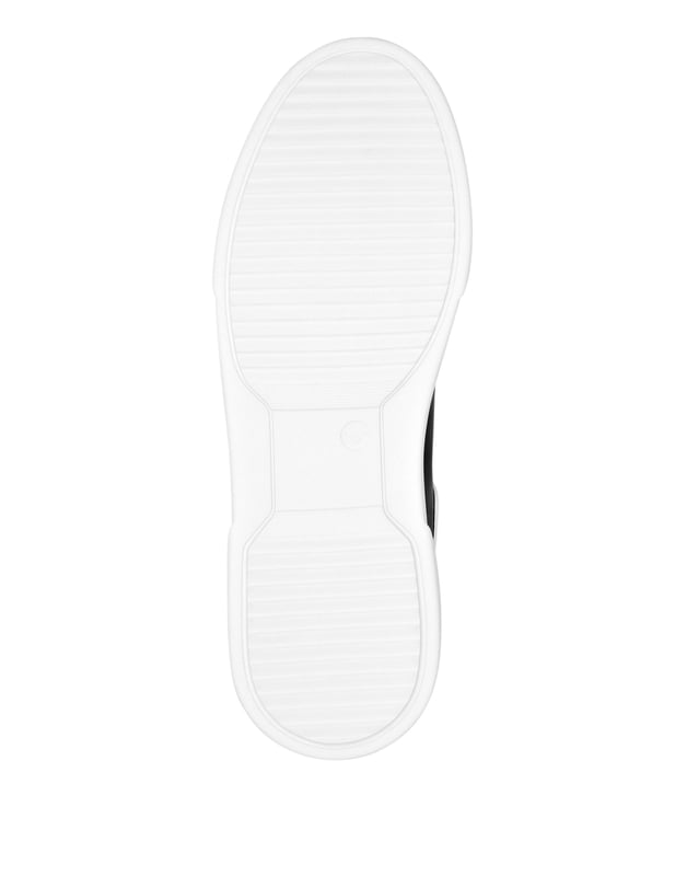 Zapatillas lo-top de napa con una pestaña en el talón con logo y ribete en un color contrastante.   br>  Cordones a juego.   br> Bordes acolchados.   br> Suela de goma antideslizante.   br> Forro interior y plantilla extraíble.   br>