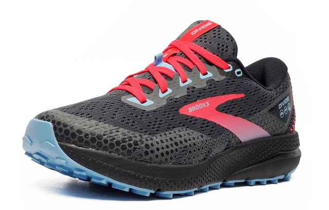 Venture off road with ease in these Brooks Divide womens running shoes, designed to make the transition from road to trail seamless so you can focus on racking up the miles. 
 Designed with a breathable textile upper, feet are kept cool and dry whilst a DNA Loft midsole offers customised cushioning adapting to your feet with every glide giving smoother transitions and softer landings.
 TrailTack rubber traction underfoot provides a reliable feel so you can venture offroad with confidence, with high surface area lugs that helps you adapt to uneven terrain and a resilient non-skid rubber helps navigate inclines and descents with ease.
 - Textile upper
 - DNA Loft supportive midsole,
 - Cushioned ankle collar
 - Toe bumper protects against rocks and debris
 - Secure lace up fastening
 - TrailTack rubber traction
 - Brooks branding