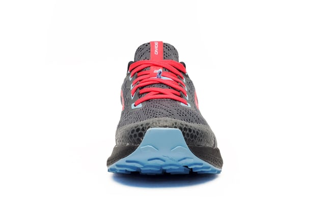 Venture off road with ease in these Brooks Divide womens running shoes, designed to make the transition from road to trail seamless so you can focus on racking up the miles. 
 Designed with a breathable textile upper, feet are kept cool and dry whilst a DNA Loft midsole offers customised cushioning adapting to your feet with every glide giving smoother transitions and softer landings.
 TrailTack rubber traction underfoot provides a reliable feel so you can venture offroad with confidence, with high surface area lugs that helps you adapt to uneven terrain and a resilient non-skid rubber helps navigate inclines and descents with ease.
 - Textile upper
 - DNA Loft supportive midsole,
 - Cushioned ankle collar
 - Toe bumper protects against rocks and debris
 - Secure lace up fastening
 - TrailTack rubber traction
 - Brooks branding