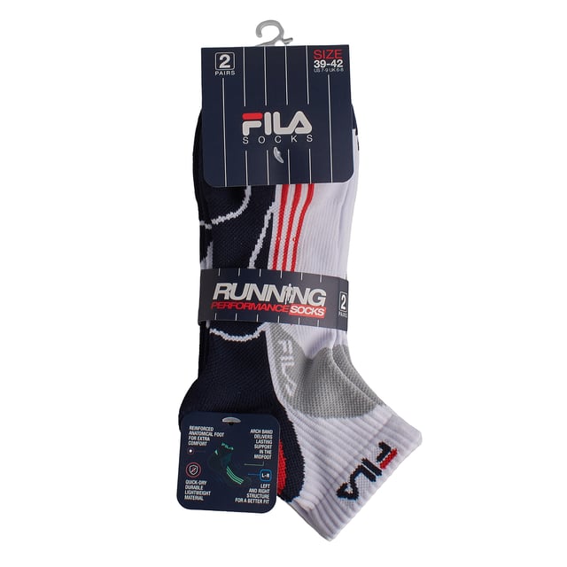 Calcetines Fila diseñados para apoyarte en cada entrenamiento o actividad diaria. Este paquete de 2 pares combina diseño técnico, ajuste anatómico y materiales de alto rendimiento. Su estructura ergonómica con refuerzos estratégicos en el talón, los dedos y el empeine mejora el soporte del pie y reduce el desgaste por fricción.

Detalles:
- Pie anatómico reforzado.
- Ideal para entrenar o correr.
- Corte tipo quarter.
- Estructura específica para el pie izquierdo y derecho para un mejor ajuste.
- Cuenta con soporte para el arco.
- Paquete de 2 pares.
- Variedad de colores.
- Fabricado con tejido de propiedades de secado rápido.
- Los paneles reforzados alrededor de los dedos y el talón, las partes más expuestas a la abrasión, aumentan la durabilidad de los calcetines y prolongan su vida útil.
- El acabado acanalado evita que los calcetines se deslicen.

Una elección ideal para quienes buscan calcetines de hombre duraderos y cómodos con un aspecto dinámico para el deporte o el uso diario.
Composición: 97% Poliéster, 3% Elastano
Cuidado:
Lavar a máquina a un máximo de 30°C.
No usar blanqueador ni blanqueadores.
No planchar.
No limpiar en seco.
Secar al aire o en secadora a baja temperatura.