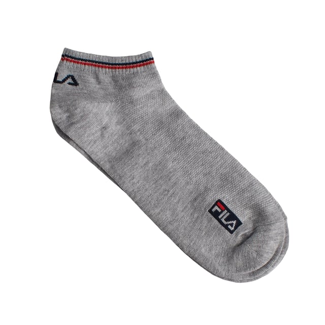 Los calcetines Fila Invisible Bamboo están fabricados con hilos de alta calidad para un gran confort y una larga duración. Flexibles y dotados de una tela elástica al nivel del tobillo, se adaptarán fácilmente a tus pies para estar cómodo durante tus desplazamientos.\n\nDetalles:\n- Tejido de bambú.\n- Diseño deportivo.\n- Logotipo Fila bordado.\n- Corte invisible.\n- Tobillos acanalados.\n- Colores variados.\n- Ideales para deporte o uso casual.\n\nEste pack de calcetines invisibles Fila es la elección perfecta para quienes valoran el confort sin renunciar al estilo. Fabricados con fibra de bambú, ofrecen una textura ultrasuave, transpirabilidad natural y control de olores, ideal para el uso diario.\n Composición: 76% Viscosa, 22% Poliester, 2% Elastano\n Cuidados:\nLavar a máquina a un máximo de 30 °C.\nNo usar lejía ni blanqueadores.\nNo planchar.\nNo lavar en seco.\nSecar al aire o en secadora a baja temperatura.