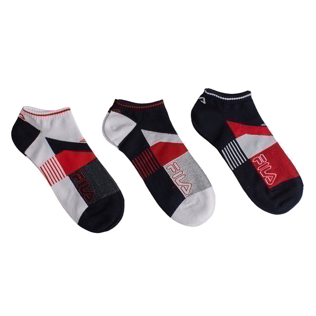 Renueva tu cajón de calcetines con este vibrante pack de tres pares de calcetines invisibles Fila, diseñados especialmente para quienes buscan comodidad y un look deportivo moderno. Ideales para acompañarte en tus rutinas diarias, entrenamientos o simplemente para disfrutar de un estilo casual y urbano.\n\nDetalles:\n- De algodón.\n- Diseño deportivo.\n- Logotipo Fila bordado.\n- Corte tobillero, invisible.\n- Puño elástico.\n- Colores variados.\n- Ideales para deporte o uso casual.\n\nEste pack de calcetines invisibles Fila es la elección perfecta para quienes valoran el confort sin renunciar al estilo. Con su diseño atractivo, materiales de calidad y ajuste ideal, son el complemento perfecto para tu día a día activo.\n Composición: 65% Algodón, 34% Poliéster, 1% Elastano\n Cuidados:\nLavar a máquina a un máximo de 30 °C.\nNo usar lejía ni blanqueadores.\nNo planchar.\nNo lavar en seco.\nSecar al aire o en secadora a baja temperatura.