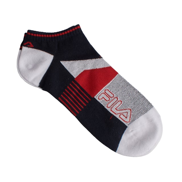 Renueva tu cajón de calcetines con este vibrante pack de tres pares de calcetines invisibles Fila, diseñados especialmente para quienes buscan comodidad y un look deportivo moderno. Ideales para acompañarte en tus rutinas diarias, entrenamientos o simplemente para disfrutar de un estilo casual y urbano.\n\nDetalles:\n- De algodón.\n- Diseño deportivo.\n- Logotipo Fila bordado.\n- Corte tobillero, invisible.\n- Puño elástico.\n- Colores variados.\n- Ideales para deporte o uso casual.\n\nEste pack de calcetines invisibles Fila es la elección perfecta para quienes valoran el confort sin renunciar al estilo. Con su diseño atractivo, materiales de calidad y ajuste ideal, son el complemento perfecto para tu día a día activo.\n Composición: 65% Algodón, 34% Poliéster, 1% Elastano\n Cuidados:\nLavar a máquina a un máximo de 30 °C.\nNo usar lejía ni blanqueadores.\nNo planchar.\nNo lavar en seco.\nSecar al aire o en secadora a baja temperatura.