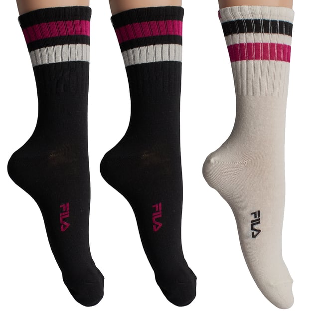 Paquete de 3 Calcetines Largos de Algodón F3609 para Hombres y Mujeres Este pack de calcetines unisex Fila combina un diseño clásico con materiales cómodos y funcionales. Su caña alta acanalada y las franjas en contraste evocan un estilo deportivo retro, perfecto para looks casuales o urbanos.
Detalles:
- Composición con un alto porcentaje de algodón que proporciona suavidad y transpirabilidad natural.
- Diseño unisex de caña alta.
- Logo de Fila bordado.
- Puño acanalado.
- Estilo deportivo con franjas en contraste.
- Costuras planas.
- Tejido elástico.
- Pack de 3 pares.
Una opción versátil y cómoda para hombres y mujeres que buscan calcetines duraderos con un diseño atemporal y materiales de calidad como el algodón.
Composición: 66% Algodón, 32% Poliéster, 2% Elastano.
Cuidado:
Lavado a máquina a un máximo de 30°C.
No usar blanqueadores ni blanqueantes.
No planchar.
No limpiar en seco.
Secar al aire o en secadora a baja temperatura.