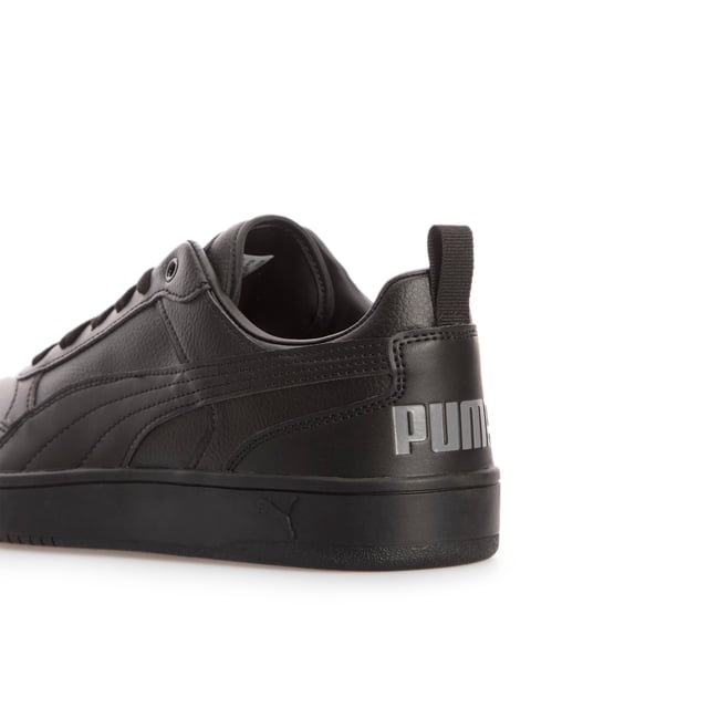 PRODUCT STORY: Sport-inspired shoes for life on the go. The PUMA Dribble SD sneakers blend sleek style and everyday comfort so you can focus on the important things. DETAILS: Regular fit; Mid boot; Rubber outsole; Lace closure; PUMA branding details.