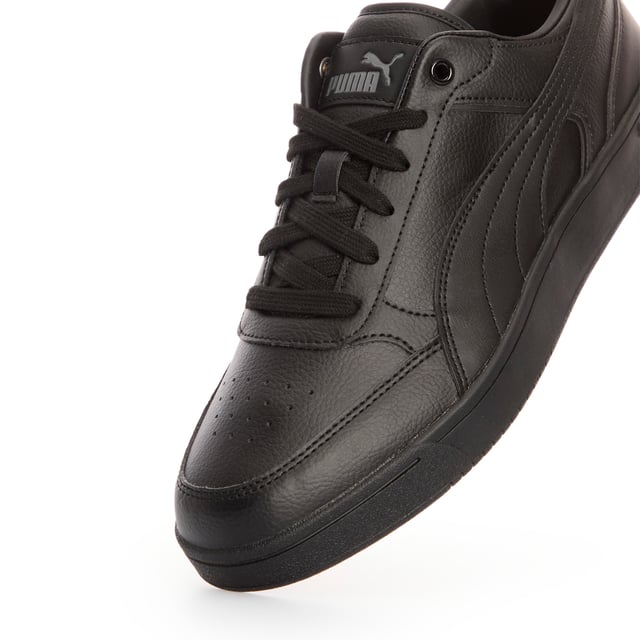 PRODUCT STORY: Sport-inspired shoes for life on the go. The PUMA Dribble SD sneakers blend sleek style and everyday comfort so you can focus on the important things. DETAILS: Regular fit; Mid boot; Rubber outsole; Lace closure; PUMA branding details.