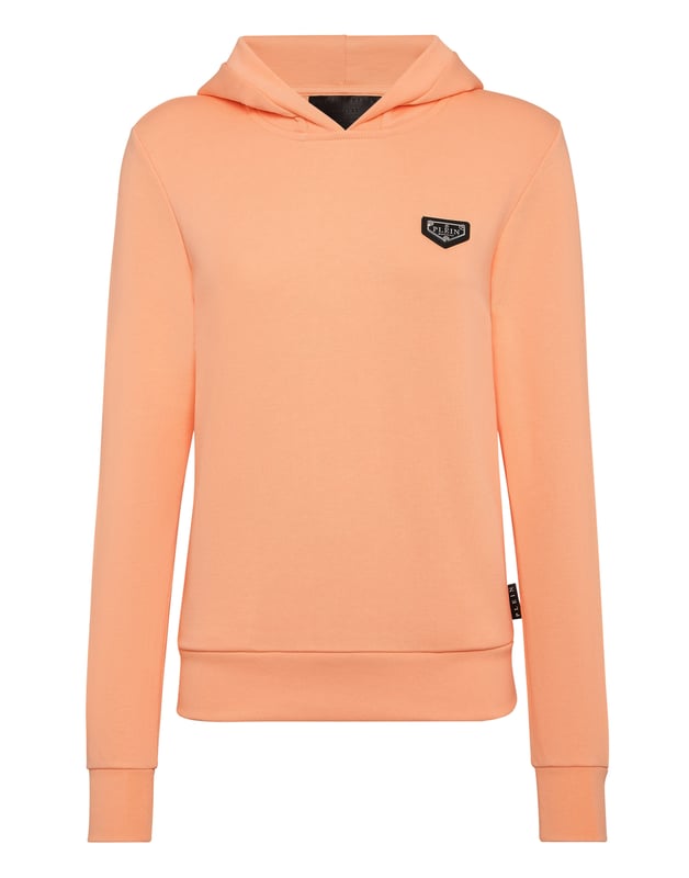Eleva Tu Estilo Casual con Nuestro Hoodie Elegante  Este hoodie elegante es una adición esencial para tu guardarropa casual. Confeccionado en 100% algodón, combina confort con un toque de audacia, haciéndolo perfecto para cualquier ocasión.    Fresco y Audaz: Cuenta con un parche negro en el pecho que añade un toque único y audaz, distinguiéndolo de los demás.   Confort y Calidez: Fabricado con mangas largas y material 100% algodón para asegurar confort y calidez, ideal para el uso diario.   Toque de Lujo: El icónico logo de Plein en el pecho realza el hoodie con un toque de lujo y sofisticación.   Estilo Versátil: Esta pieza versátil puede vestirse de forma elegante o casual, perfecta para hacer recados o salir con amigos.   Moda y Funcionalidad: Te mantiene viendo y sintiendo genial, ya sea que estés de paseo o relajándote en casa.  Este hoodie está diseñado para ser un elemento básico en tu colección casual, ofreciendo tanto estilo como practicidad para adaptarse a tu estilo de vida.