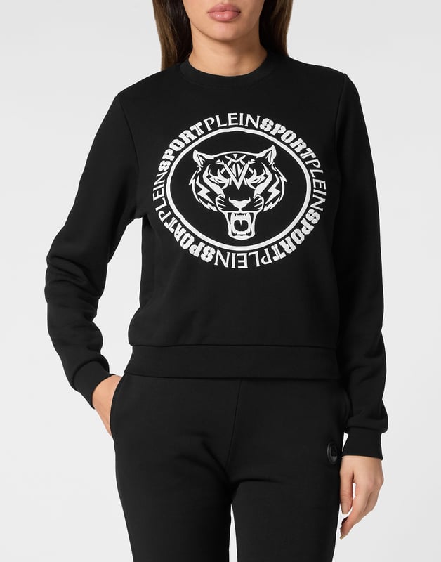 Train and chill out in full comfort with this Plein Sport sweatshirt.   Blend cotton fleece   The iconic Tiger is featured on the front   Crop fit   Rib knit hems