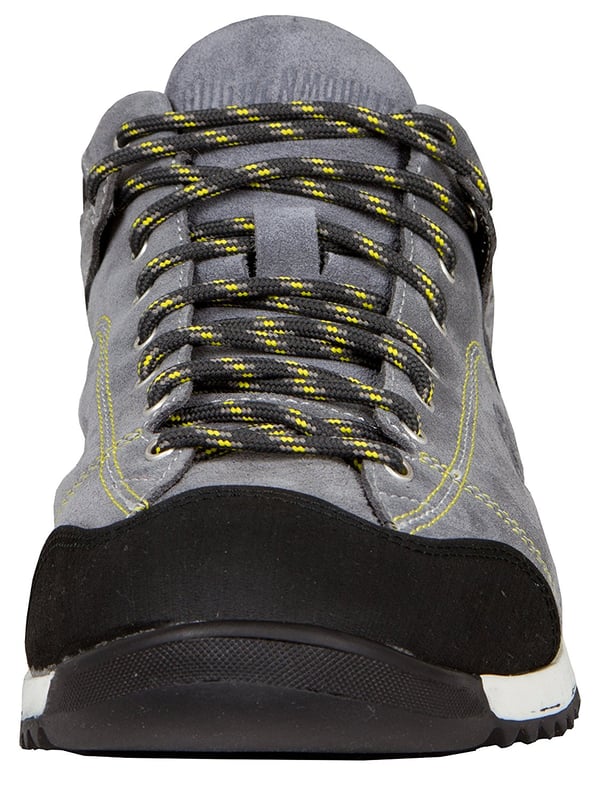 "GUGGEN Mountain wandel- en trekkingschoenen voor heren HPC54


Zin in een echt lichtgewicht uit de range van trekkingschoenen? Dan mag je dit model van Guggen Mountain niet missen. Hij heeft niet alleen een laag gewicht van 465 gram (een schoen in maat 42), maar overtuigt ook door een aantrekkelijke casual look. Uw voordeel: u kunt dit model niet alleen dragen tijdens het wandelen of wandelen, maar ook tijdens het winkelen in de stad zonder problemen.

Als u op zoek bent naar een schoen die u niet alleen bij sportieve uitdagingen begeleidt, dan krijgt u met dit model waar voor uw geld! Combineer de schoen eenvoudig met een klassieke blauwe jeans en creëer een outfit die niet alleen sportief is, maar ook ontzettend modern!

Uiteraard wordt ook aan de hoogste eisen voldaan in verband met de geboden comfortfactor. Dit komt onder meer tot uiting in de hoogwaardige rubberen zool, die zorgt voor een betrouwbare grip - zelfs op oneffen ondergrond.

Met deze schoen krijg je een echte allrounder die je op verschillende gebieden van het dagelijks leven zal begeleiden. Dankzij de hoogwaardige materialen profiteer je bovendien van een betrouwbare pasvorm, die je ook bij sportievere excursies en bij spontane bewegingen niet in de steek laat.

Hier spreekt de naam voor zich! De "High Performance Line" van Guggen Mountain biedt niet alleen betrouwbare grip, maar ook onder andere Vibram-zolen. Dit betekent dat wandelen of lopen op tamelijk oneffen terrein geen grote uitdaging meer is.
Hier ontmoeten hoogwaardige materialen en hoogwaardige afwerking elkaar. In deze context profiteert de gebruiker van schoenen die flexibel zijn en op vrijwel alle gebieden kunnen worden gebruikt.
Vooral als je regelmatig in de bergen bent en je steeds verder laat drijven door een hoog sportief ambitieniveau, vind je hier zeker de juiste modellen.

Bijzonder ambitieuze wandelaars die altijd op zoek zijn naar nieuwe uitdagingen waarderen een dergelijke hoogwaardige schoen. De modellen uit de serie "High Performance Line" bieden je een ideale combinatie van alle eigenschappen die je associeert met een betrouwbare wandelschoen. Je geniet van een hoog gebruikscomfort, aangename materialen en maximaal sportief comfort – waar je pad je ook brengt.

Wij bij GUGGEN Mountain zijn ervan overtuigd dat onze producten uit de "High Performance Line" u zullen inspireren.

    Waterdicht dankzij het nieuwste membraan
    Versterkte neus met rubberen dop
    Laag gewicht van slechts 465 gram (schoenmaat EU 42)
    Buitenhuid van leer
    Gefabriceerd in de EU
    allrounder
    aanpak schoen
"