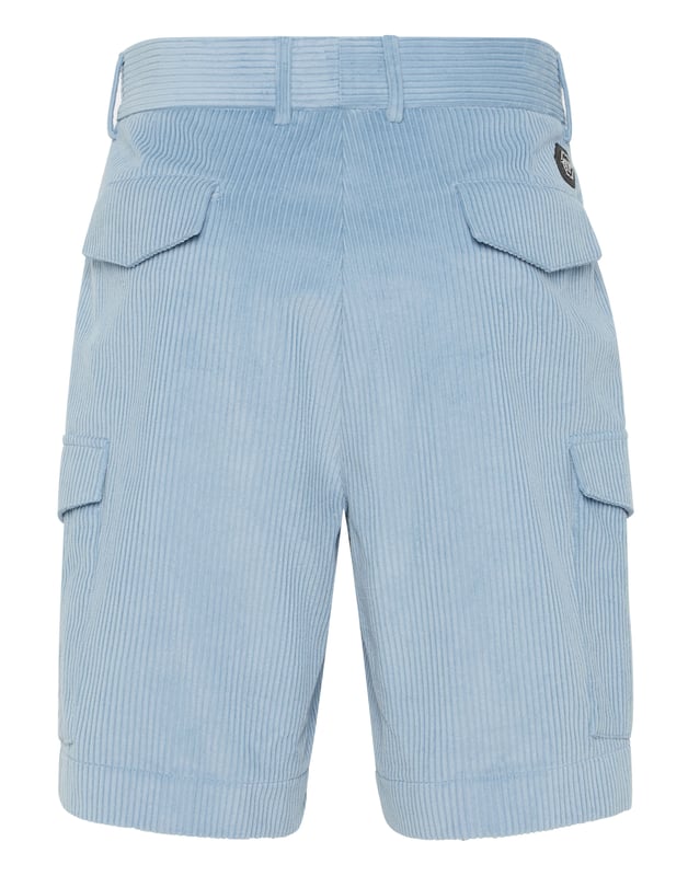 We take care of your relaxing moments, too. We recommend these velvet cargo bermuda shorts.   Corduroy   Logoed patch   Slit pockets   Two cargo pockets with press-stud flaps   Waistband with button