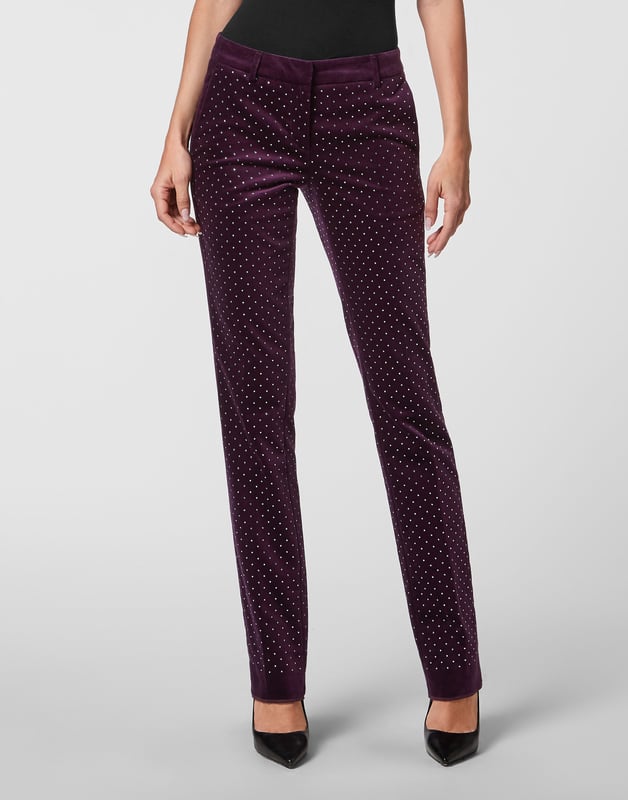 con cristales  ¿Es Usted fan de un look glamuroso? Eche un vistazo a este pantalón de terciopelo de algodón con incrustaciones de pedrería. Descubra nuestra atención a los detalles, como la botonadura oculta en la cintura. Dos bolsillos ribeteados.