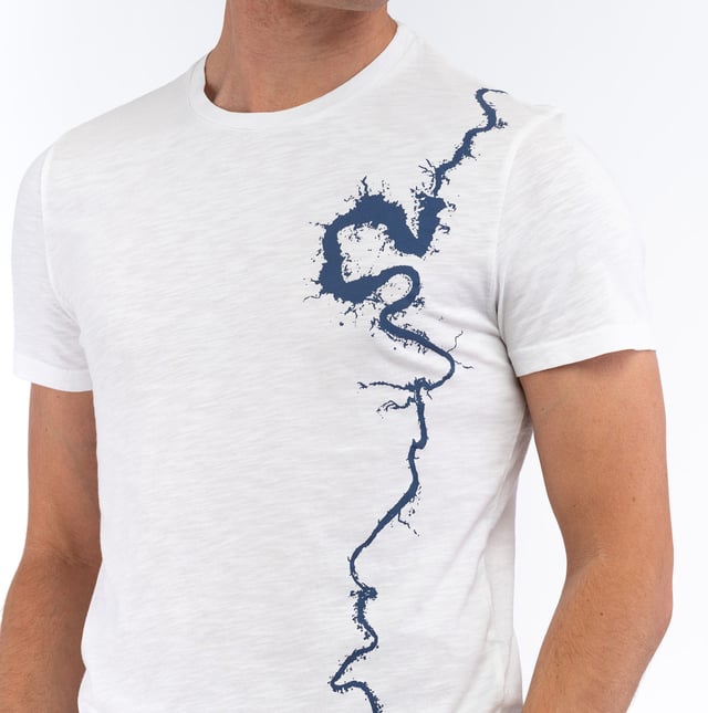 Entdecken Sie einen dynamischen und raffinierten Look mit den T-Shirts von BIKKEMBERGS: weich im Griff, mit vielseitigem Schnitt und unverwechselbarem Charakter.