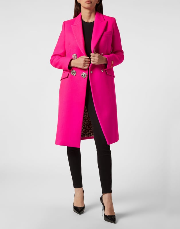 We've the designed the coat for you. Here’s the classic woven fabric overcoat in the style of Plein. See the details.   Wool fabric   Double breasted with mounted rhinestone brooches   Flap pockets   Dappled fabric lining   Figure fitting