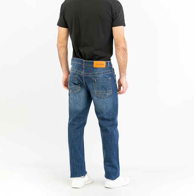 Bringen Sie Ihren Charakter mit Hosen von BIKKEMBERGS zum Ausdruck: klare Linien, präziser Schnitt und ein urbaner Touch, der den Unterschied macht.