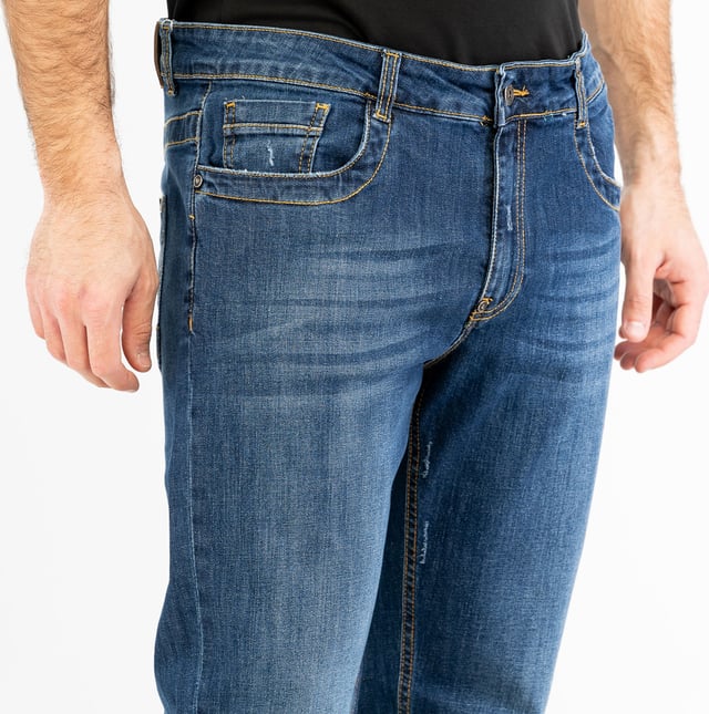 Bringen Sie Ihren Charakter mit Hosen von BIKKEMBERGS zum Ausdruck: klare Linien, präziser Schnitt und ein urbaner Touch, der den Unterschied macht.