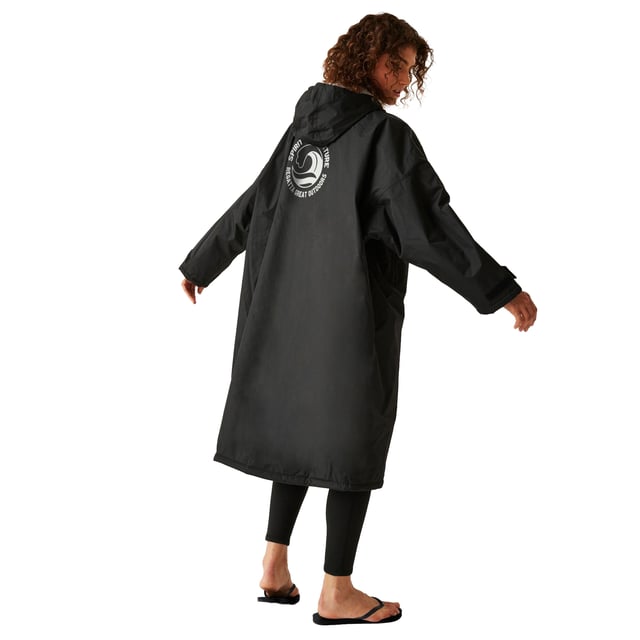 100% Polyester. Lining: Borg, Fleece. Fabric: Hydrafort 5000. Design: Back Print, Logo, Text. Fabric Technology: DWR Finish, Waterproof, Weather Resistant, Windproof. Cuff: Adjustable, Touch Fastening Tab. Neckline: Hooded. Sleeve-Type: Long-Sleeved. Taped Seams. Hood Features: Grown On Hood. Pockets: Inner, 2 Side Pockets, Zip. Fastening: Full Zip. S-M: 38 in. L-XL: 42 in.