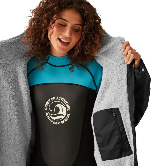 100% Polyester. Lining: Borg, Fleece. Fabric: Hydrafort 5000. Design: Back Print, Logo, Text. Fabric Technology: DWR Finish, Waterproof, Weather Resistant, Windproof. Cuff: Adjustable, Touch Fastening Tab. Neckline: Hooded. Sleeve-Type: Long-Sleeved. Taped Seams. Hood Features: Grown On Hood. Pockets: Inner, 2 Side Pockets, Zip. Fastening: Full Zip. S-M: 38 in. L-XL: 42 in.
