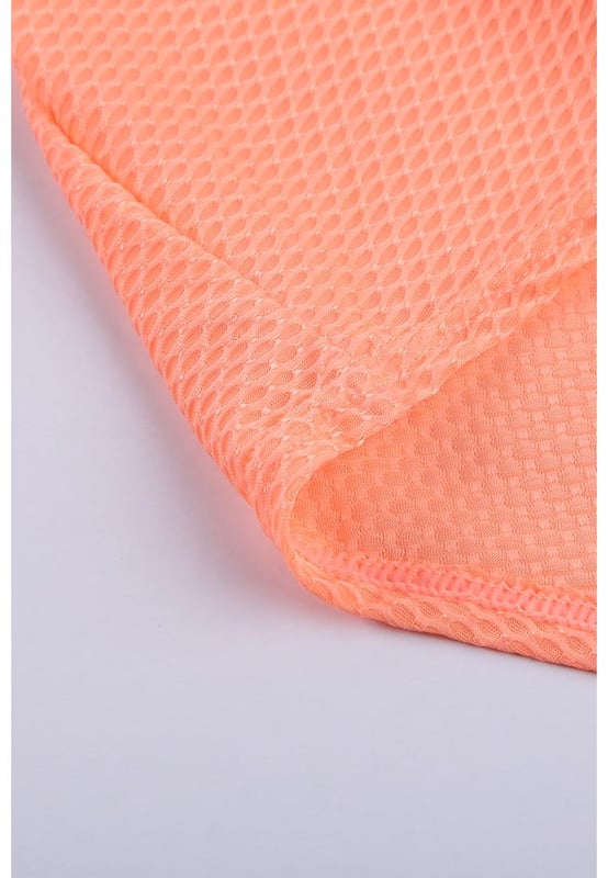 This tankini swimsuit includes the tankini top and panty
  The swim top has a scoop neck sleeveless and racerback design
  Printed bra lining splicing with mesh fabric
  You can wear the top and bottoms together or separate
Material: 82% Nylon 18% Spandex
