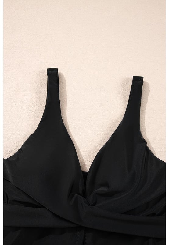 Our styles are designed with a trendy fitted look in mind following an international size standard. For the best fit we suggest choosing one size up from your usual. Be sure to check our sizing chart to find your perfect match!
  Stylish crossed V
  neck design adds a trendy touch to your beach look
  Adjustable straps offer a personalized and comfortable fit
  Babydoll silhouette creates a flattering and feminine shape
  Made with high
  quality quick
  drying fabric for maximum comfort
Material: 82% Polyamide 18% Elastane