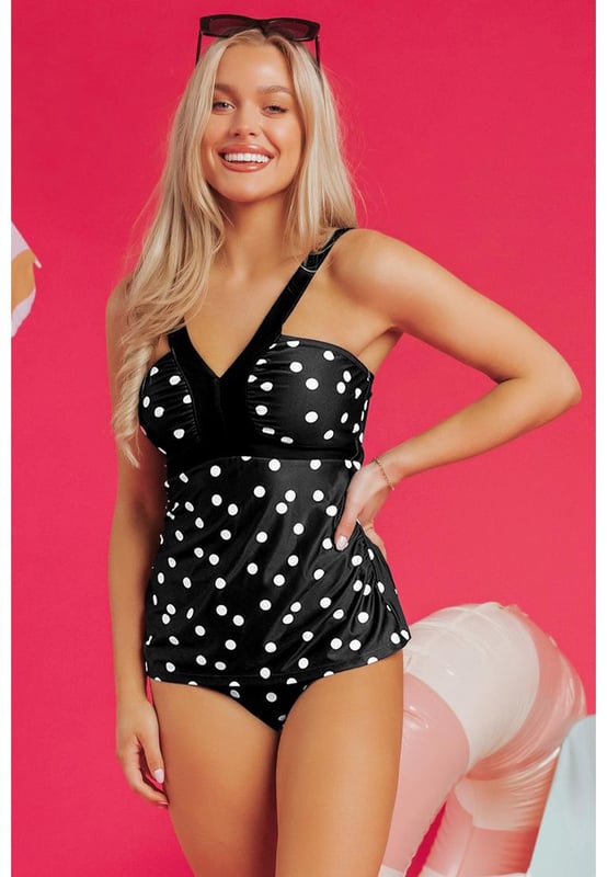 Fully printed design
  Stylish two
  piece set
  Versatility for mixing and matching
  Flattering V
  neck top
  Delicate spaghetti straps
Material: 82% Polyamide 18% Elastane