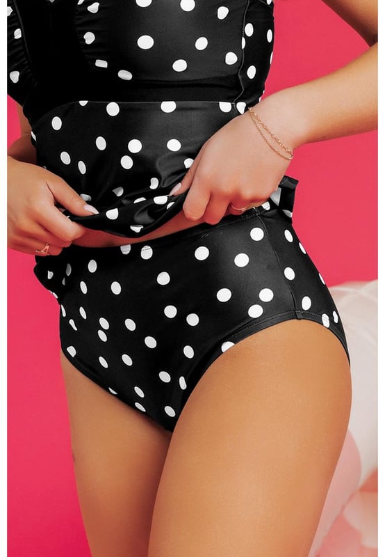 Fully printed design
  Stylish two
  piece set
  Versatility for mixing and matching
  Flattering V
  neck top
  Delicate spaghetti straps
Material: 82% Polyamide 18% Elastane