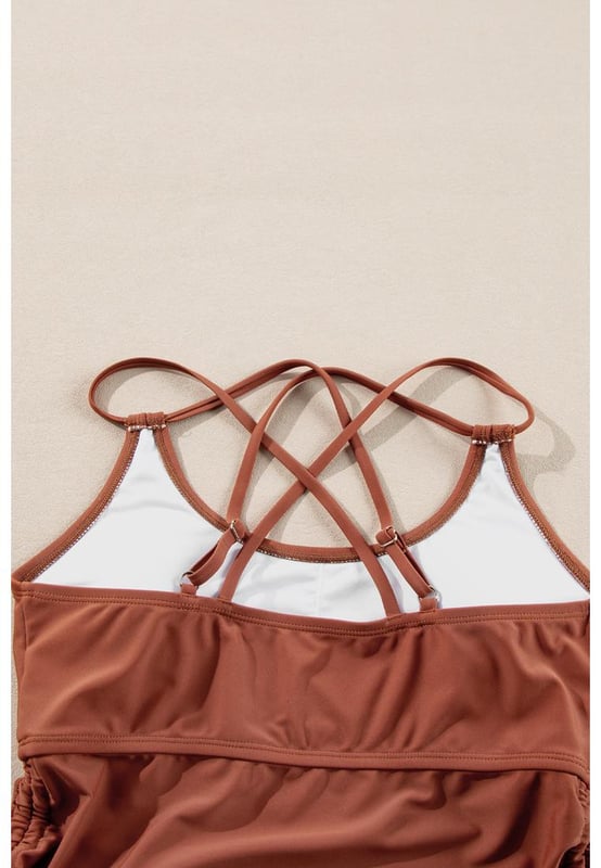 Our styles are designed with a trendy fitted look in mind following an international size standard. For the best fit we suggest choosing one size up from your usual. Be sure to check our sizing chart to find your perfect match!
  Color block design for the tankini top
  Strappy back and drawstring sides
  Matching floral print swim shorts
  Available in multiple colors and sizes
  High elasticity for a comfortable fit
Material: 82% Polyamide 18% Elastane