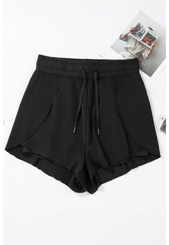 High waist design provides support and comfort
  Built
  in lined shorts for coverage and confidence
  Harmonious color block visual effect
  Versatile and pairs well with any swim top
Material: 82% Polyamide 18% Elastane