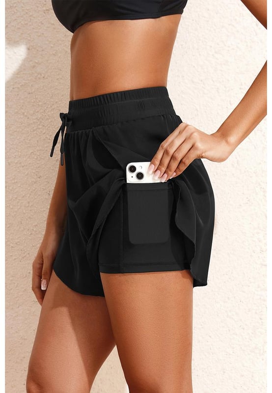 High waist design provides support and comfort
  Built
  in lined shorts for coverage and confidence
  Harmonious color block visual effect
  Versatile and pairs well with any swim top
Material: 82% Polyamide 18% Elastane