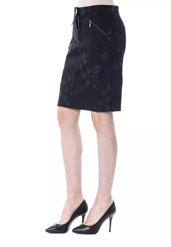 Falda versatil de algodon negro.
  Diseno de falda corta tulipan.
  Apto para mujeres.
  Hecho de algodon de alta calidad.
  Comodo de llevar.
  Facil de cuidar.
  Color negro clasico y atemporal.
  Perfecto para varias ocasiones.