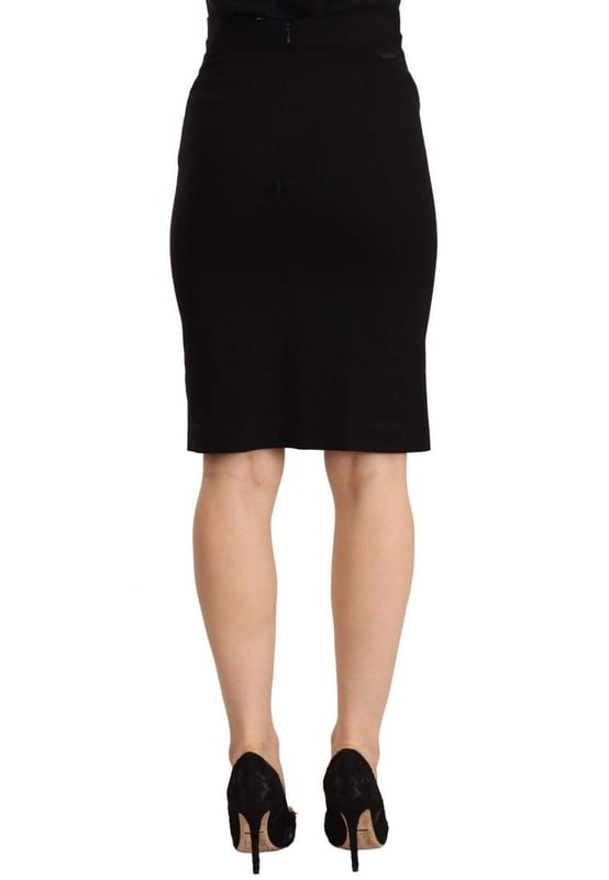 Brand new with tags
  Made from 82% Rayon 14% Nylon and 4% Elastane
  High waist design
  Pencil cut
  Zipper closure
  Elegant black color
  Subtle logo details
Material: 82% Rayon 14% Nylon 4% Elastane