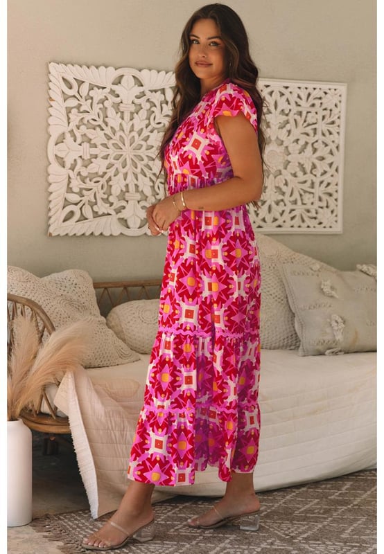 Our styles are designed with a trendy fitted look in mind following an international size standard. For the best fit we suggest choosing one size up from your usual. Be sure to check our sizing chart to find your perfect match!
  Strawberry Pink Geo Print V
  neck Maxi Dress
  Crafted from soft fabric
  Beautiful geo print
  Short sleeve design
  Perfect for warm weather
  Flattering and stylish
Material: 100% Polyester
