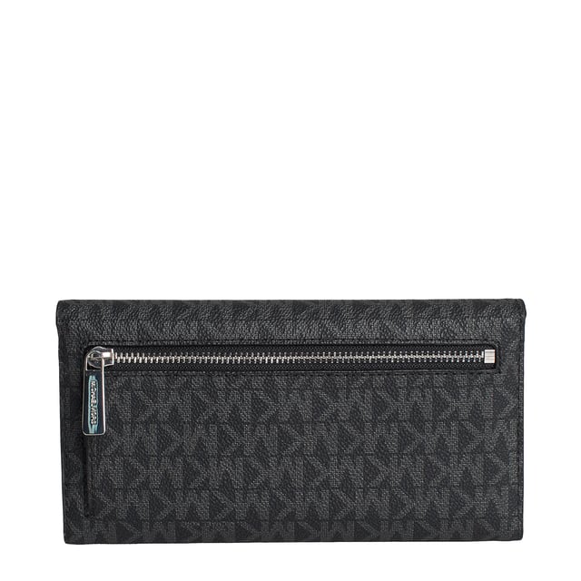 Michael Kors damesportemonnee met een verfijnd en functioneel ontwerp, ideaal om je bezittingen georganiseerd en stijlvol te houden. Perfect als grote damesportemonnee, het combineert elegantie en praktikaliteit voor dagelijks gebruik.

Details:
- Elegante damesportemonnee met een gestructureerd ontwerp en een hoogwaardig textuurafwerking.
- Drukknopsluiting zorgt voor snelle en gemakkelijke toegang.
- 16 kaartsleeve, biedt voldoende ruimte om je kaarten georganiseerd te houden.
- 4 open vakken, ideaal voor biljetten, kaartjes of belangrijke documenten.
- 1 transparante sleuf, perfect voor het dragen van ID's of foto's.
- Achterzak met rits, ideaal voor munten of kleine spullen.
- Gegraveerd metalen logo aan de voorkant, een elegante handtekening van het merk Michael Kors.
- Compact en veelzijdig ontwerp, ideaal voor gebruik als grote damesportemonnee of om in een handtas voor dames te dragen.

Een MK leren damesportemonnee die stijl, functionaliteit en organisatie combineert. Perfect als grote damesportemonnee voor degenen die elegance en praktisch gebruik in hun dagelijks leven zoeken.
Afmetingen: 19,7 cm (B) x 9,5 cm (H) x 1,3 cm (D)
Samenstelling: 100% leer
Onderhoud:
Reinig met een zachte, lichtvochtige doek.
Vermijd langdurig contact met water, parfums of chemicaliën.
Vermijd directe en langdurige blootstelling aan de zon of warmtebronnen.