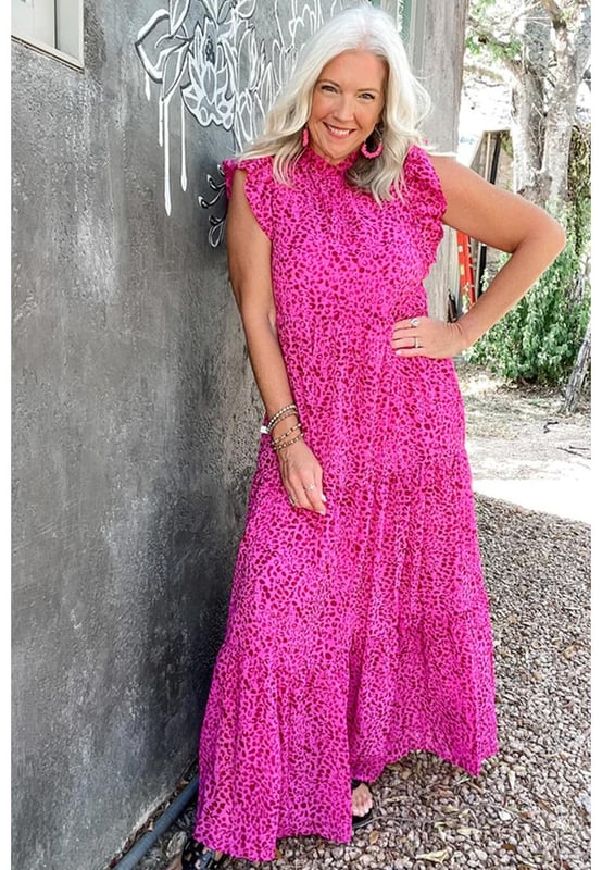 Our styles are designed with a trendy fitted look in mind following an international size standard. For the best fit we suggest choosing one size up from your usual. Be sure to check our sizing chart to find your perfect match!
  Rose red leopard print
  Ruffled trim tiered design
  Flutter sleeves
  Frilled neck detail
  Available in sizes S M L XL
  Fabric provides no elasticity
Material: 100% Polyester