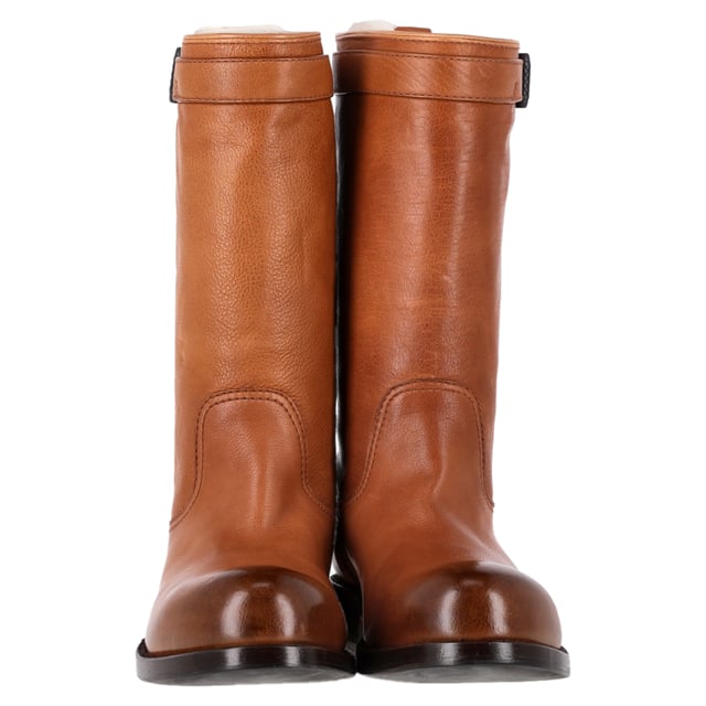 VINTAGE, RRP AS NEW
Boots are an essential part of your winter wardrobe, and these brown leather boots from Bottega Veneta are effortlessly stylish. Mid-leg high, a strap detail around the top, the shape and cut of the leather are gently equestrian. Sturdy soled, these would be great over the top of skinny jeans for a casual day out.

Bottega Veneta Biker Boots in Brown Leather
Condition: Very good
Signs of wear: Minor markings, Lightly used but very well maintained. Minor mark at soles & creasing, light scuffing at the soles and heels.
Packaging: Dust bag
Color: Brown 
Material: Leather | leather
Size: EU | 36
Measurements: Insole length: 280
SKU: HNPUGBSH466648W