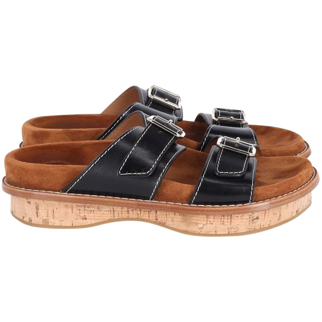 VINTAGE, RRP AS NEW
Chloé's sandals make summer styling a breeze, thanks to Gabriela Hearst's refined approach. This 'Marah' pair is defined by a stacked cork and suede sole and contrast topstitching. The double buckled straps are subtly branded.
Chloe Marah Topstitched Sandals in Brown Leather 
Condition: Very Good
Sign of wear: Wear on the insoles
Color: brown
Material: Leather
Size: EU38/UK5/US8
SKU: 152449