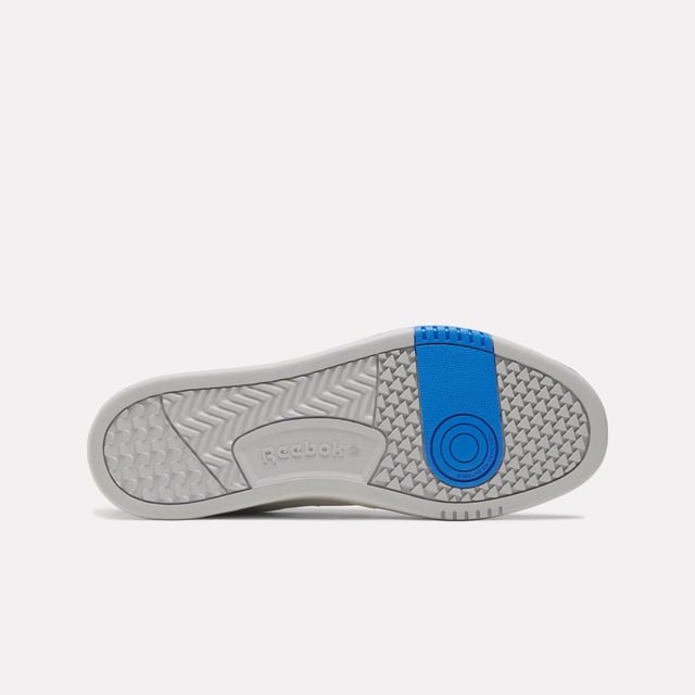 Leather upper with suede toe cap.Lace closure.EVA midsole.Textile lining.Rubber outsole.